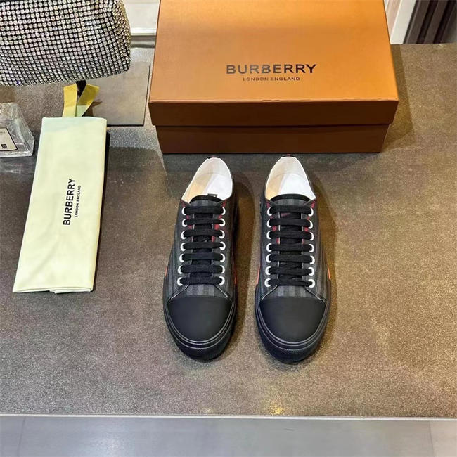 Burberry Sneaker 10