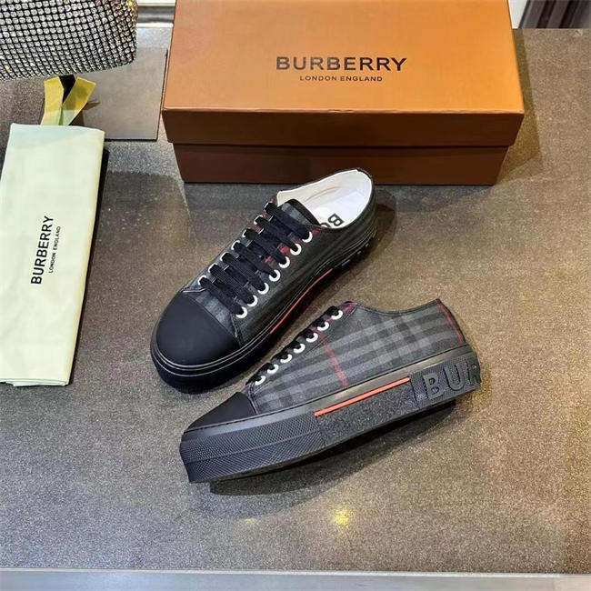 Burberry Sneaker 10