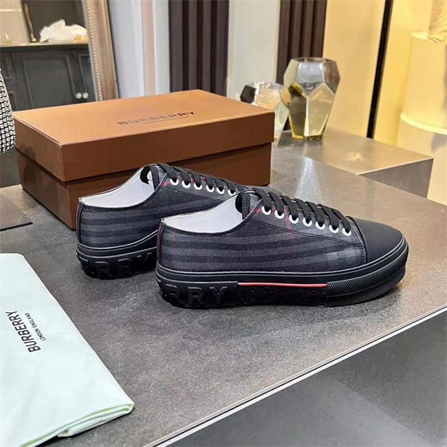Burberry Sneaker 10