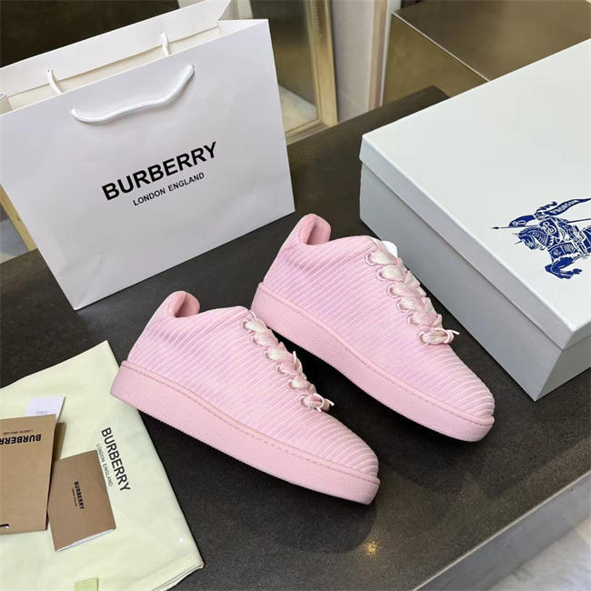 Burberry Sneaker 13