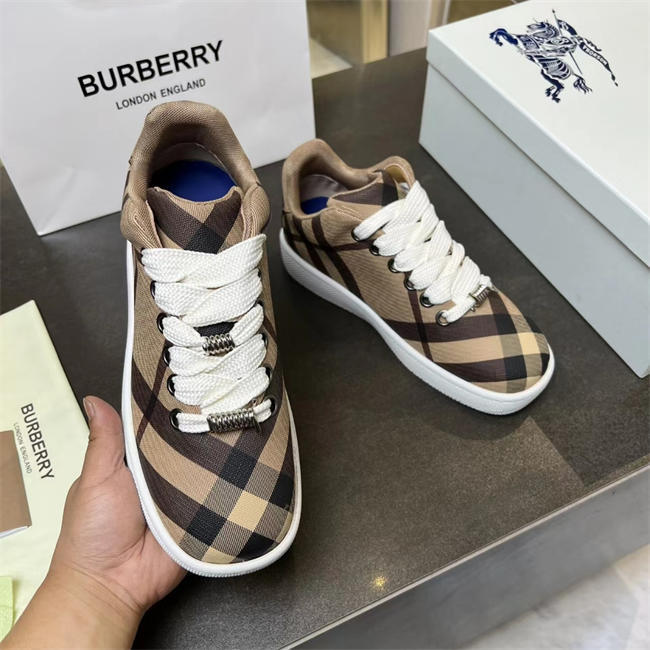 Burberry Sneaker 16