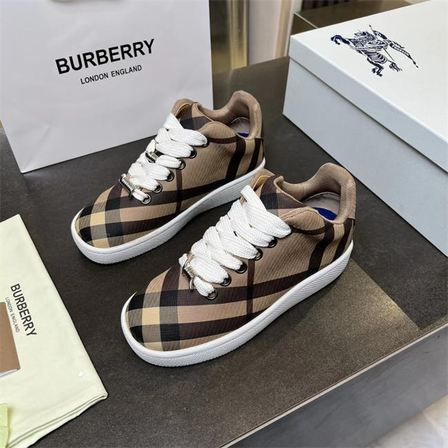 Burberry Sneaker 16