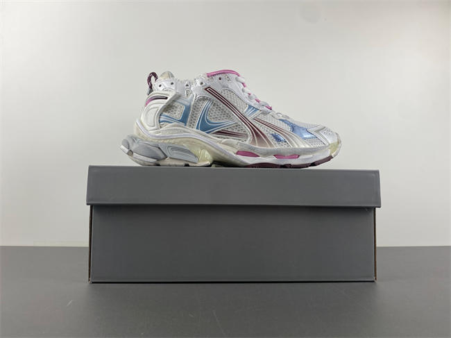 7.5Balenciaga 772774-WRUNG 3120