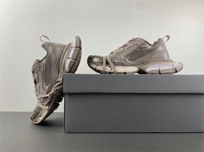 IAGA -PHANTOM SNEAKER