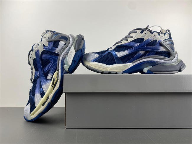 Balenciaga  772774-兰WRUNG 2410