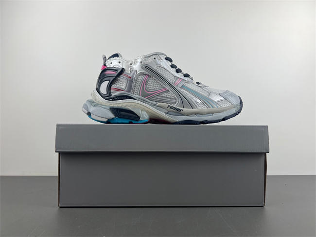 Balenciaga  772774-W3RNY-0322