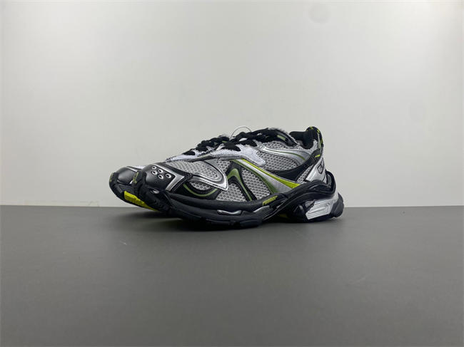 Balenciaga  779066-W3RBXP-2315