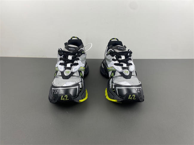 Balenciaga  779066-W3RBXP-2315