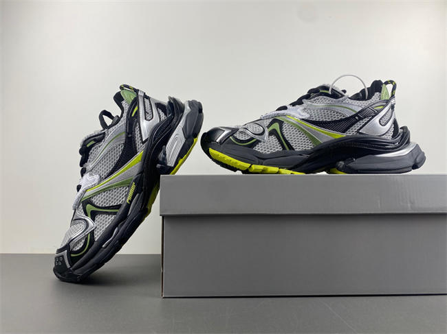 Balenciaga  779066-W3RBXP-2315