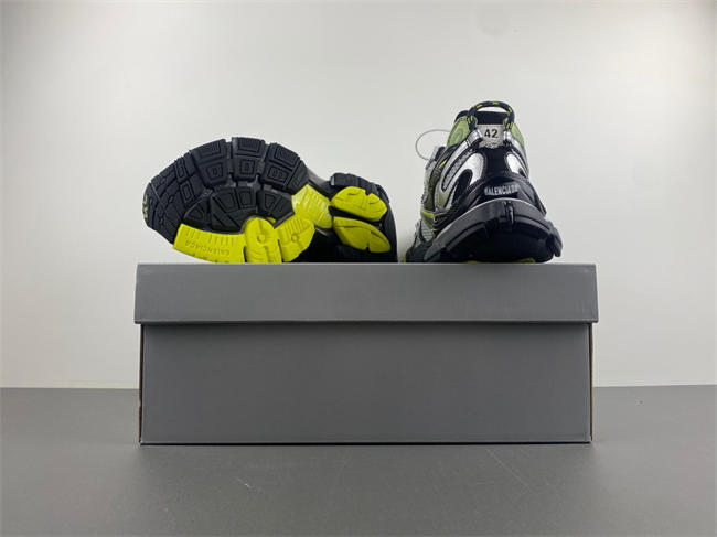 Balenciaga  779066-W3RBXP-2315
