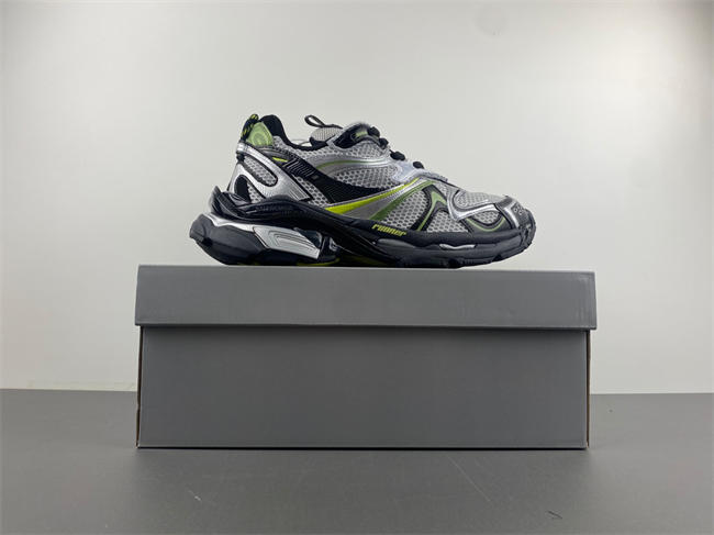 Balenciaga  779066-W3RBXP-2315