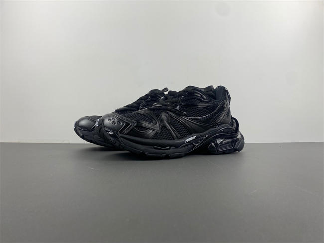 Balenciaga  779066-W3RBXP-1090