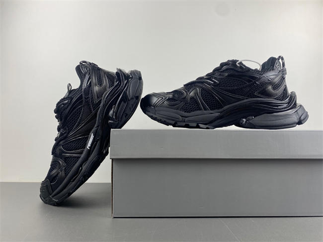Balenciaga  779066-W3RBXP-1090