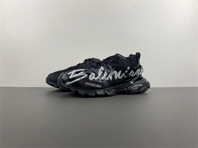Balenciaga  542023 WTRHW 1090