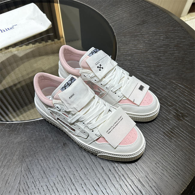 Off-White sneaker