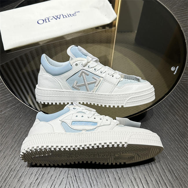 Off-White Sneaker