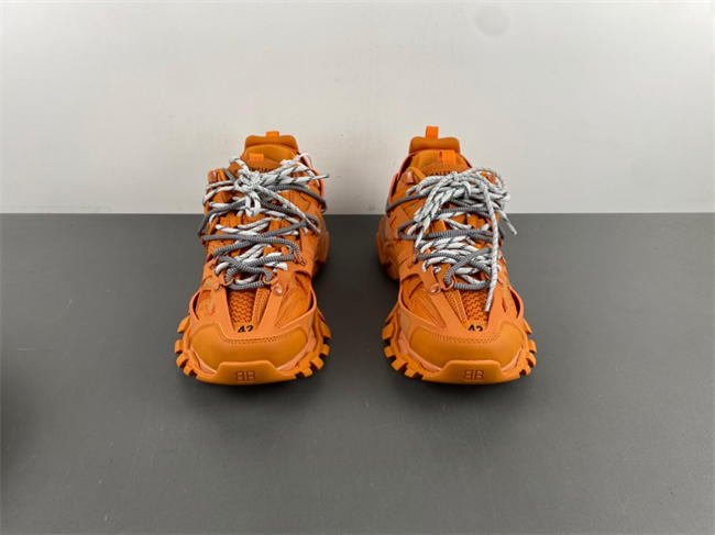 Balenciaga Track  800592 WTRHK 7000