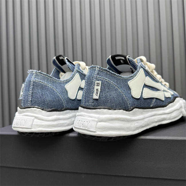 Amiri Sneaker