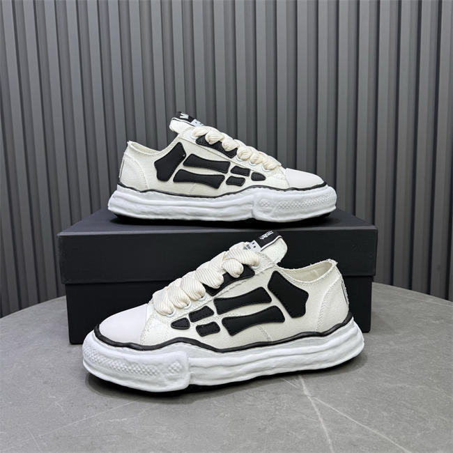 Amiri Sneaker