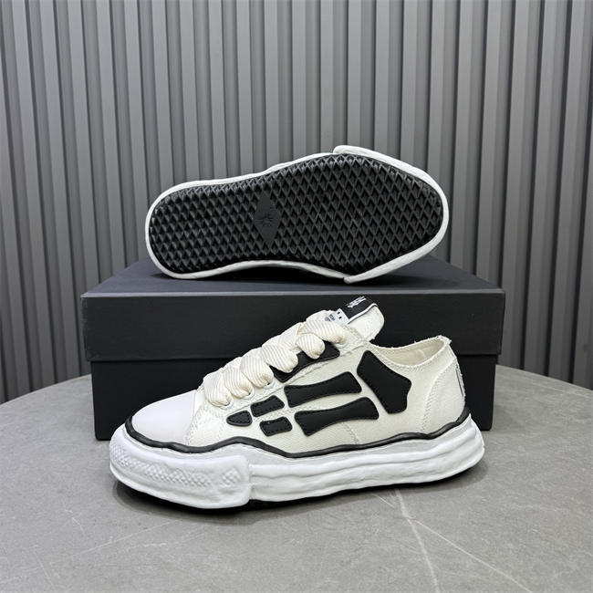 Amiri Sneaker