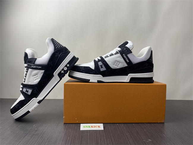 Luis Vitton Trainer 2021ss BM0159