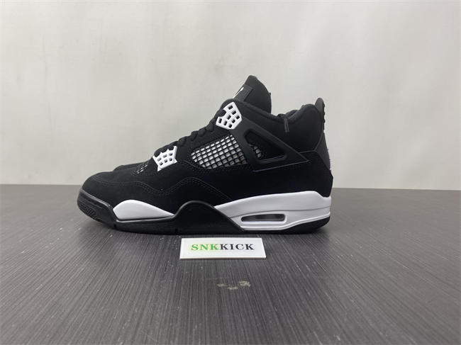 AIR JORDAN 4 RETRO ''WHITE THUNDER''  FQ8138-001