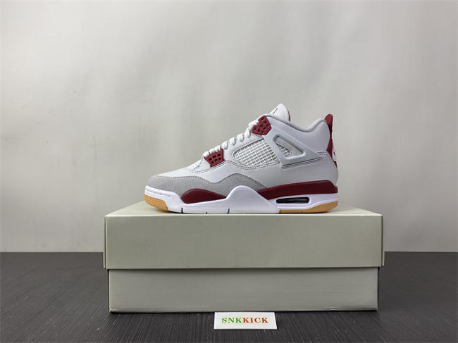 Nike SB x Air Jordan 4 Retro SP 