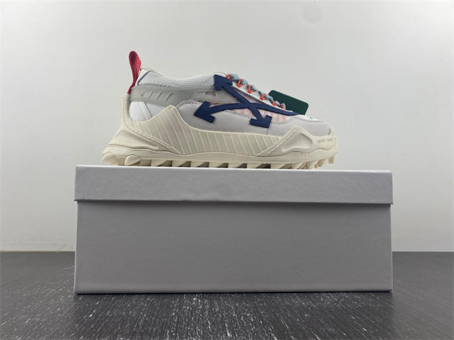Off-White c/o Virgil Abloh