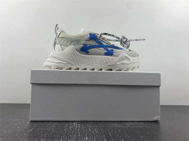 Off-White c/o Virgil Abloh