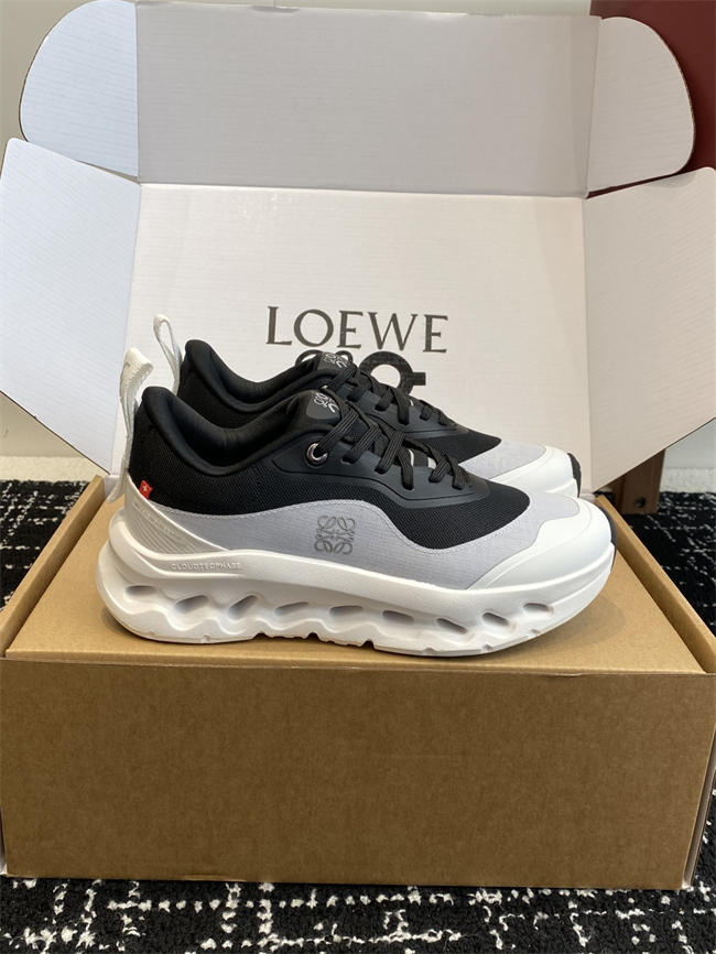 Loewe Sneaker