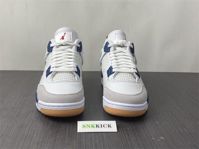 Nike SB x Air Jordan 4 DR5415-100