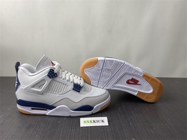 Nike SB x Air Jordan 4 DR5415-100