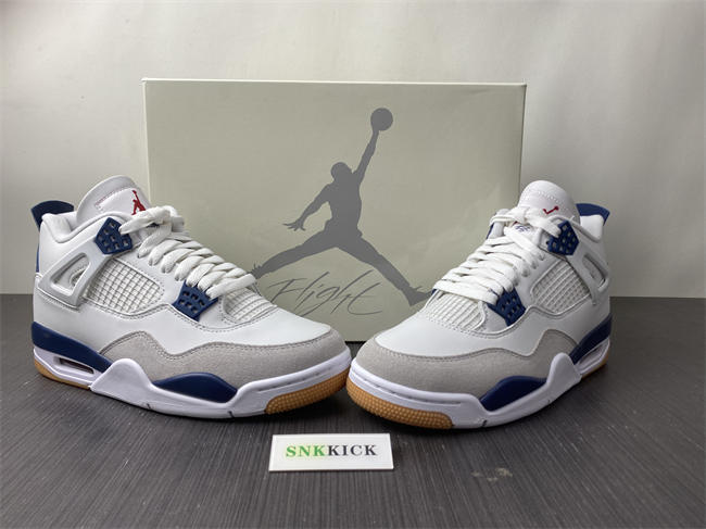 Nike SB x Air Jordan 4 DR5415-100