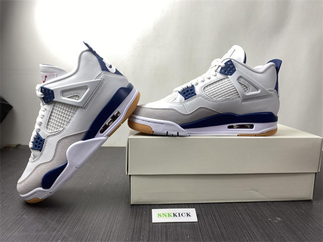 Nike SB x Air Jordan 4 DR5415-100