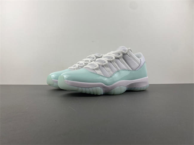 Air Jordan 11 Low “Igloo”  AH7860-103