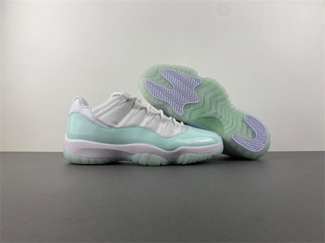 Air Jordan 11 Low “Igloo”  AH7860-103
