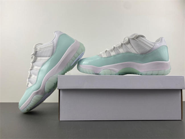 Air Jordan 11 Low “Igloo”  AH7860-103