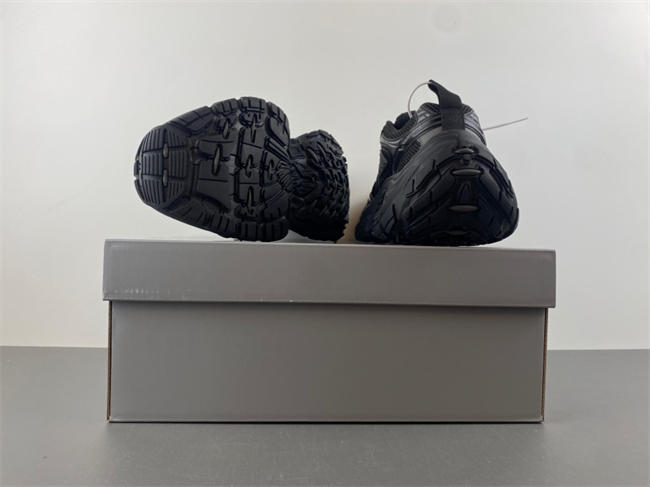 Balenciaga 815859 W2MV3 0210