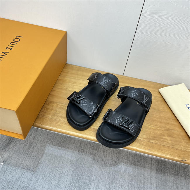 Lv Slipper