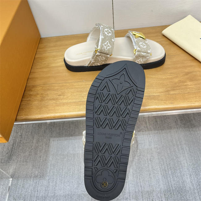 Lv Slipper