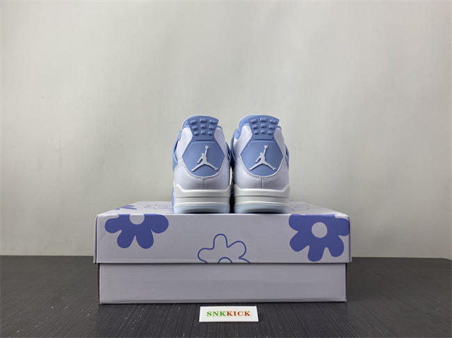 Air Jordan 4 “Forget Me Not” WMNS HV0823-100