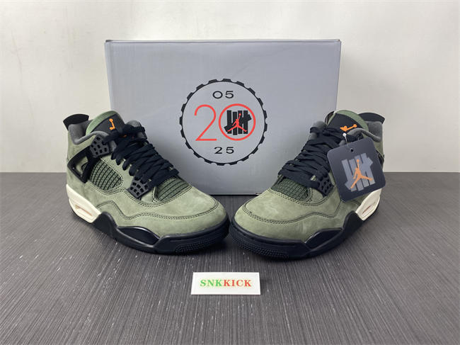 UNDEFEATED x Air Jordan 4 OG  IB1519-200
