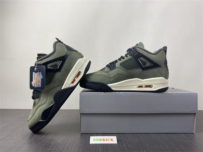 UNDEFEATED x Air Jordan 4 OG  IB1519-200