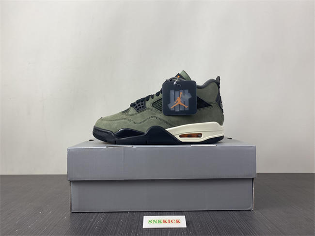 UNDEFEATED x Air Jordan 4 OG  IB1519-200