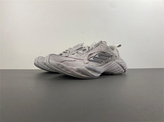 Balenciaga16  MONDAY  825418 WMNSS 9090