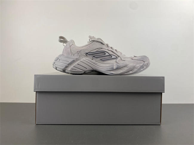 Balenciaga16  MONDAY  825418 WMNSS 9090