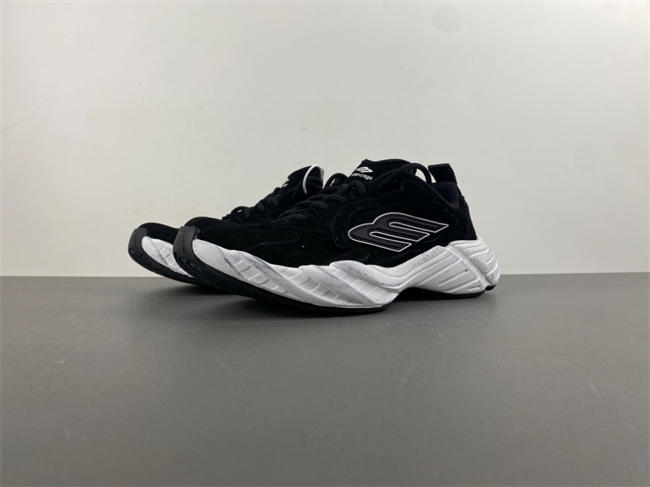 Balenciaga  MONDAY