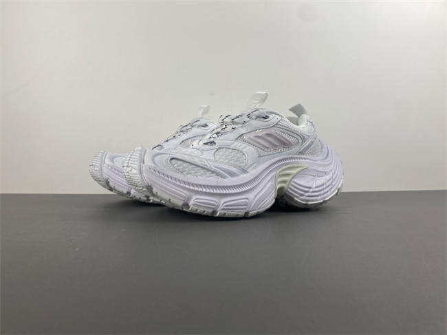 Balenciaga 815859 W2MV2 9000