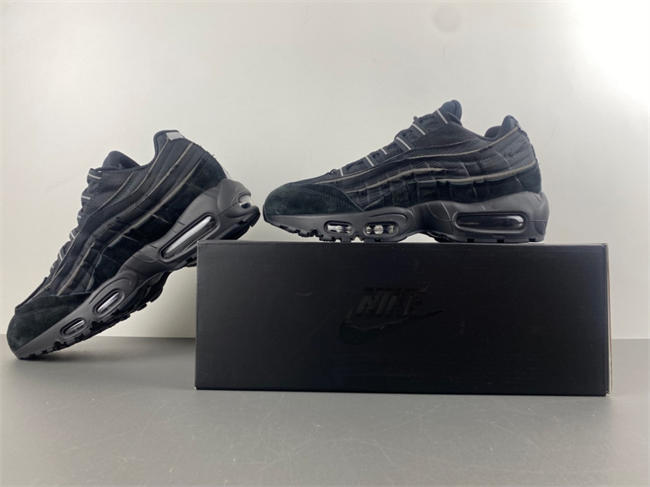Comme des Garçons x Air Max 95 