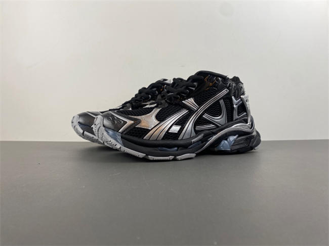 Balenciaga Runner